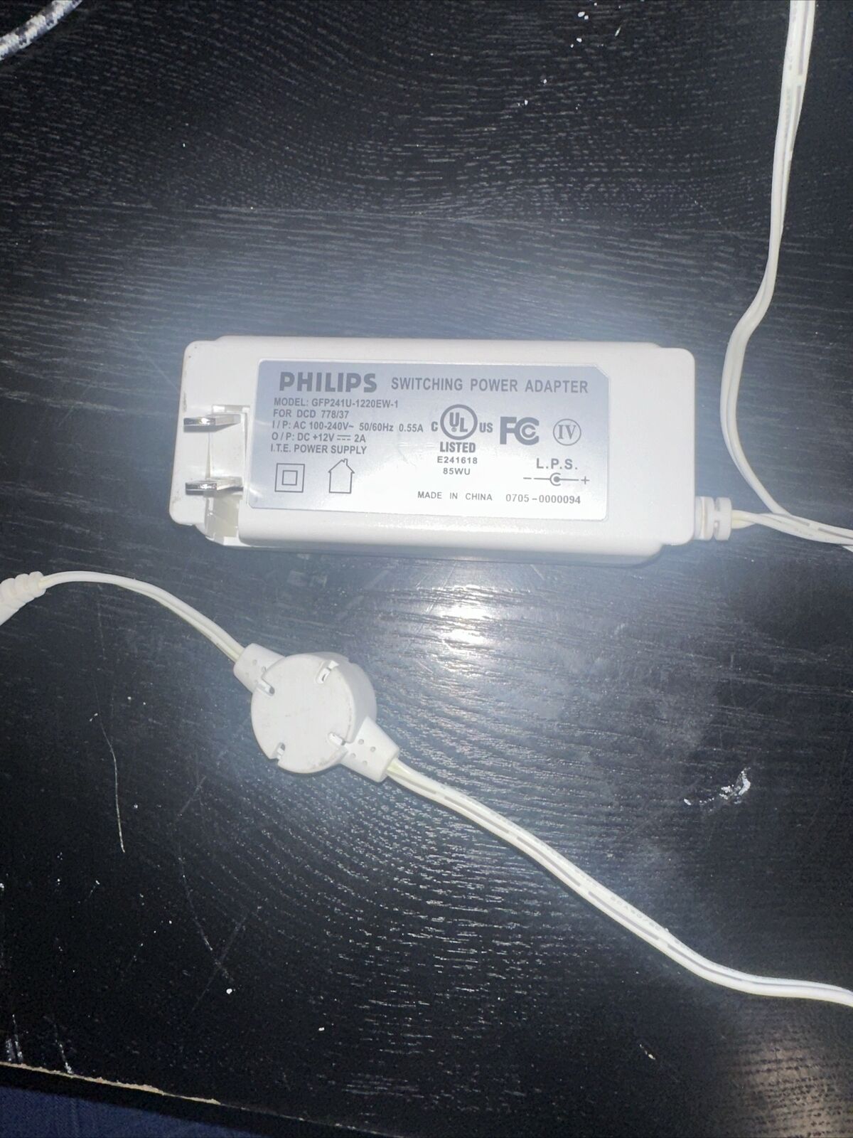 Philips GFP241U-1220EW-1 12V 2A & DVE DSA-42D-12 12V 3.5A 39W AC Switching Adapter 12035